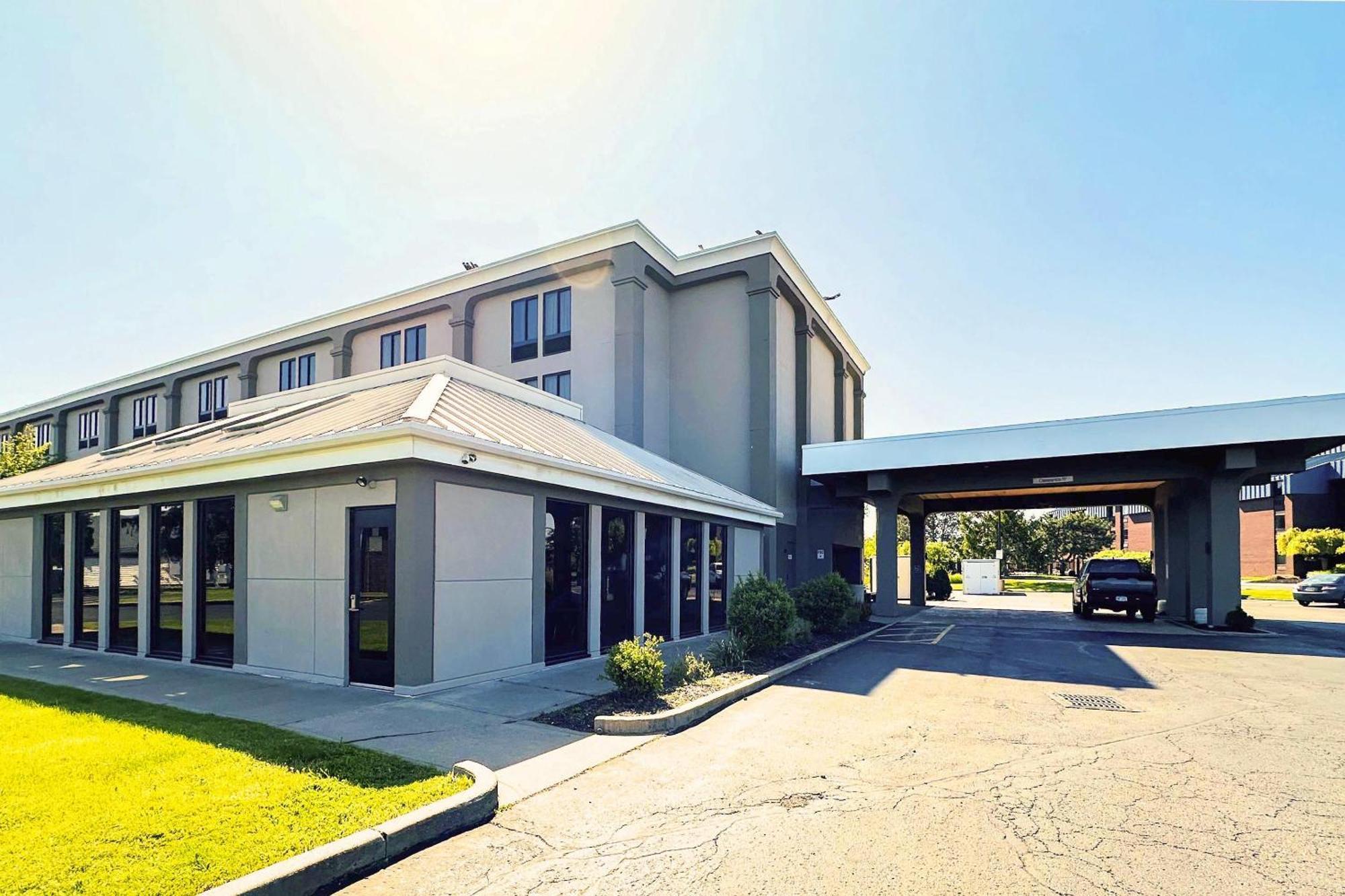 Country Inn & Suites By Radisson, Canton Near Hall Of Fame North Canton Exterior foto