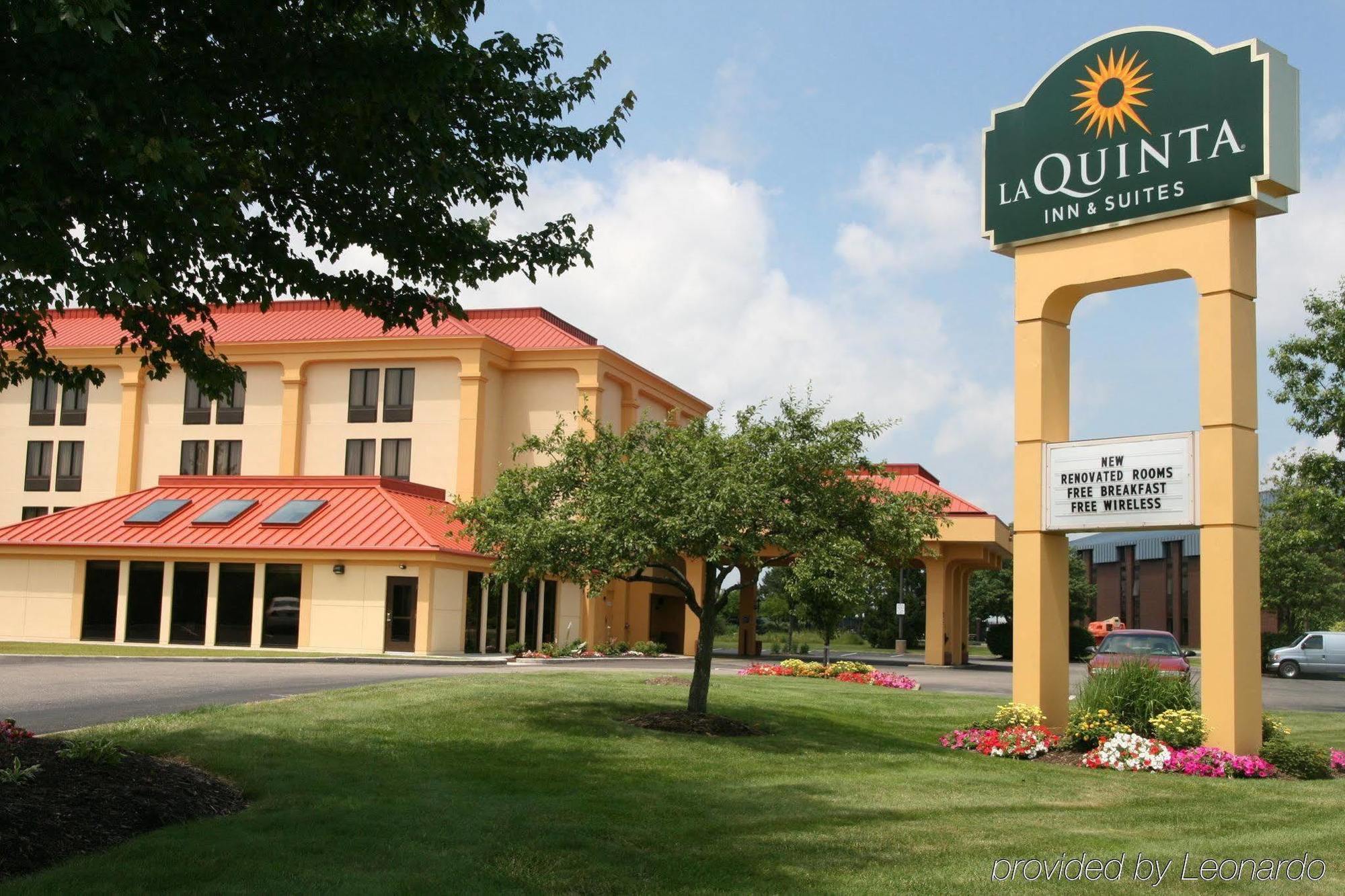 Country Inn & Suites By Radisson, Canton Near Hall Of Fame North Canton Exterior foto